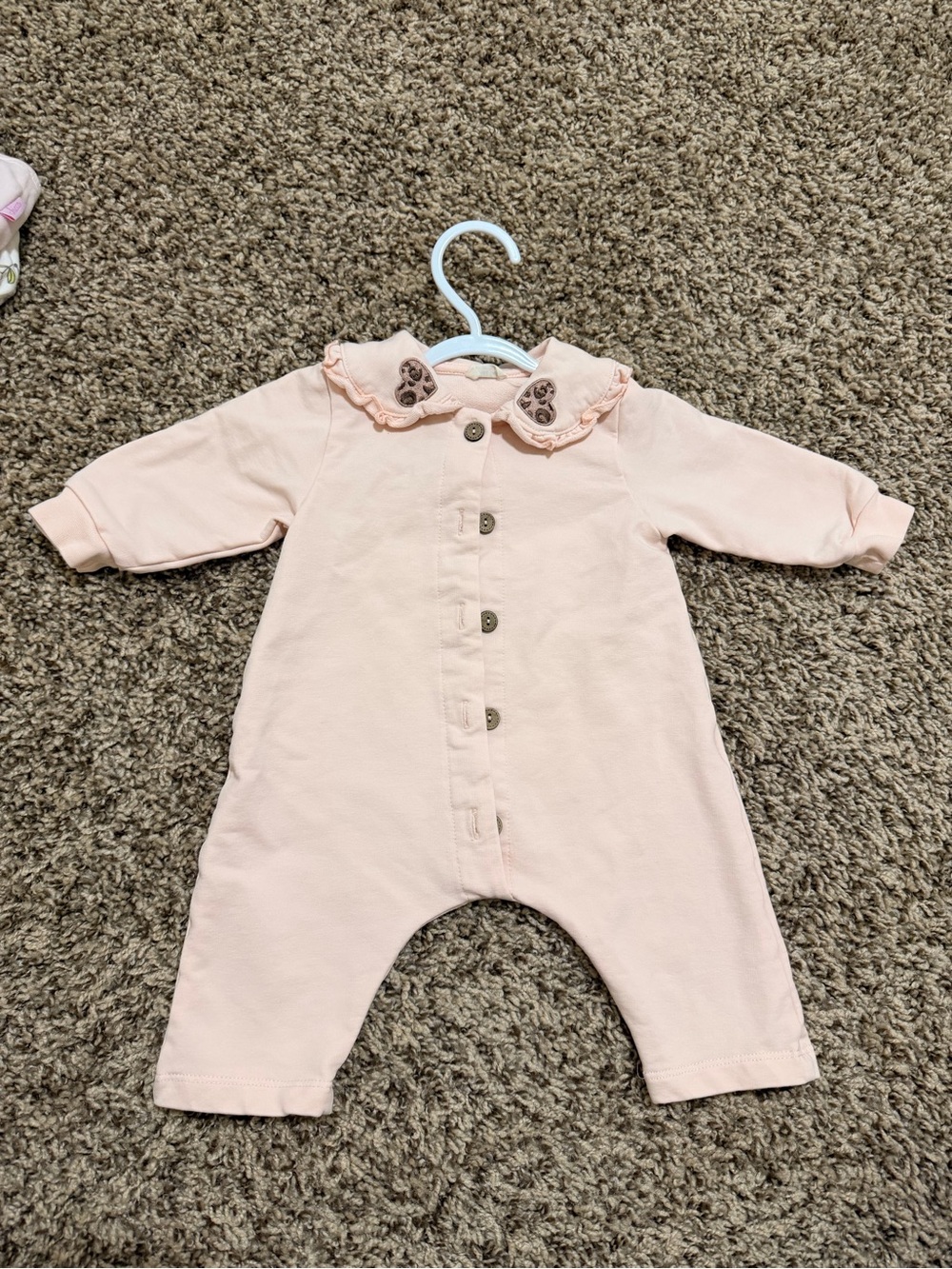 Tyess Baby Pink Long-Sleeve One-Piece Bodysuit with Ruffle Collar